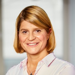 Prof. Julia Suderow